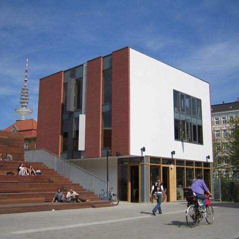 Die steg Stadterneuerungs- und Stadtentwicklungsgesellschaft Hamburg mbH bietet zahlreiche Gewerberäume wie im Gebäude Karostar in Hamburg an