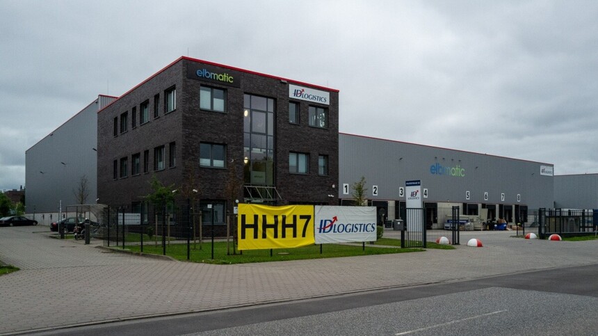 New office building with adjoining halls for B2B retailer elbmatic