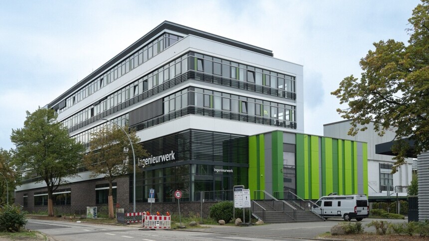 Building of the "Ingenieurwerk"in the Wilhelmsburg industrial and commercial estate