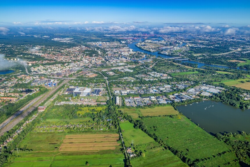 Aerial view of the eastern Harburg industrial and business area