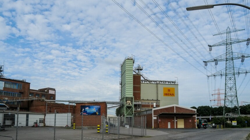 IBEKA industrial site in Harburg seaport