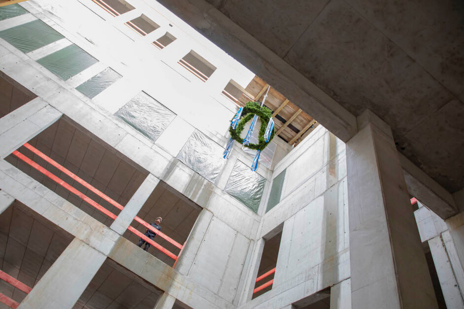 Toppingout ceremony for Martini Clinic's prostate cancer centre News