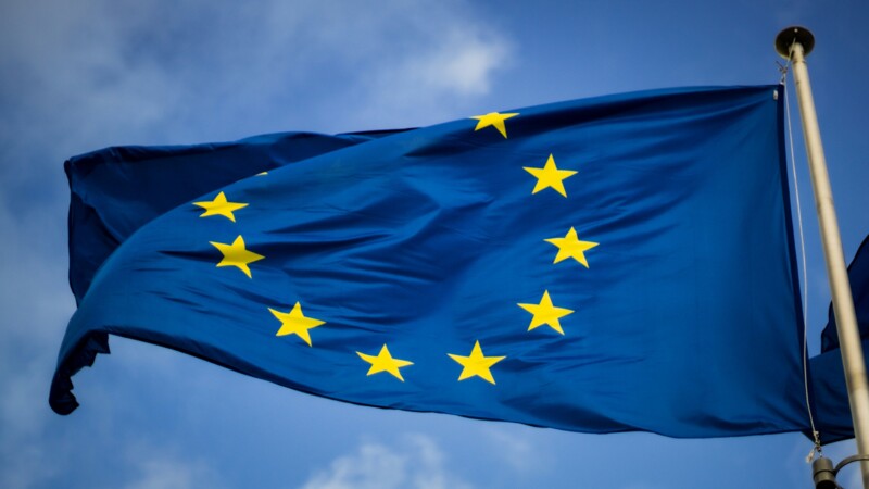 Wehende Europaflagge