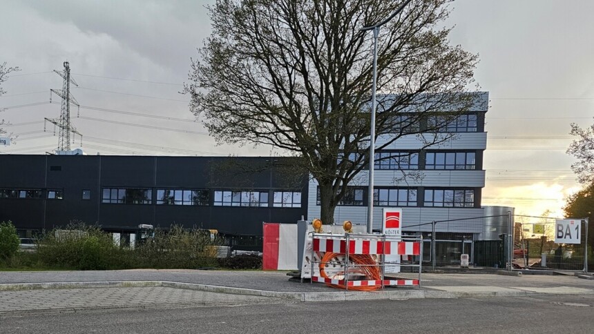 Quest One located in the Höltigbaum industrial area.