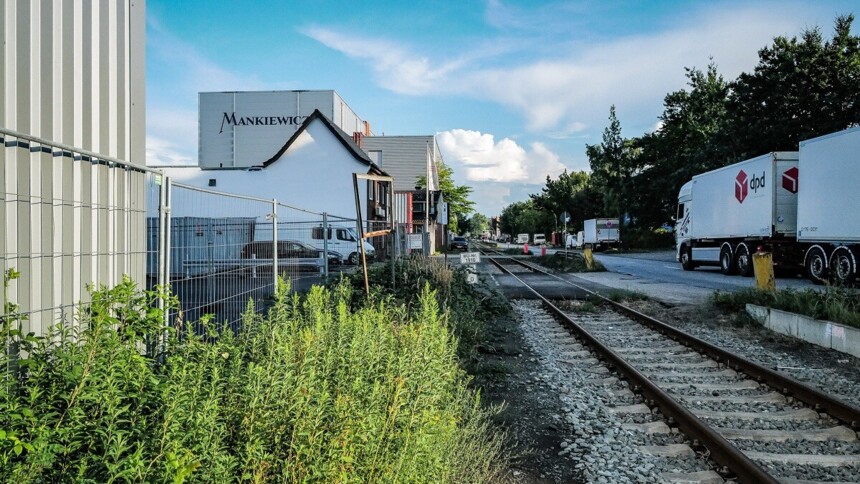 Harbour railway tracks in the Wilhelmsburg district