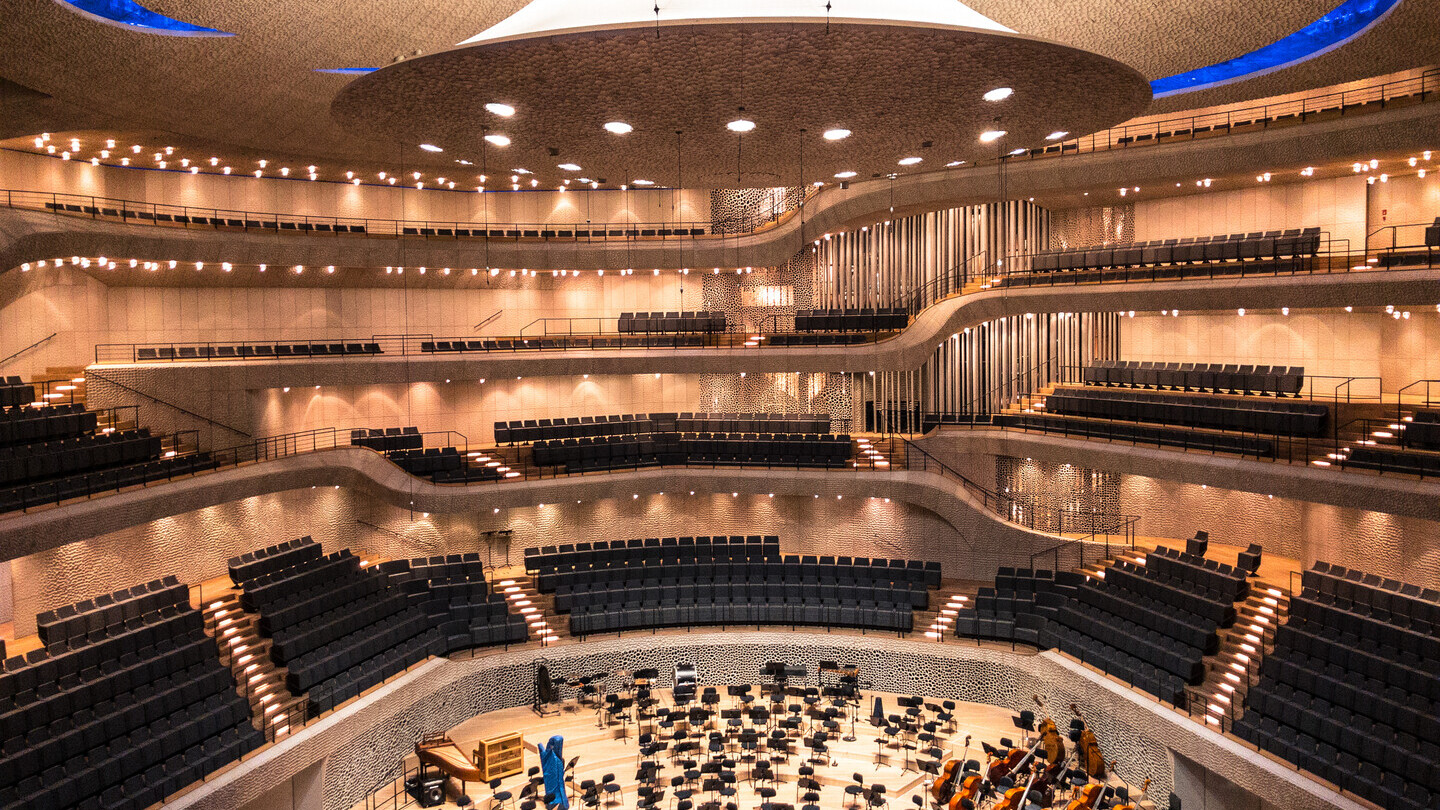 エルプフィルハーモニー・ハンブルク ~ グランド・オープニング・コンサート (Elbphilharmonie Hamburg Das Eroffnungskonzert | Grand Opening Elbphilharmonie Hamburg: The Opening Concert - YouTube
