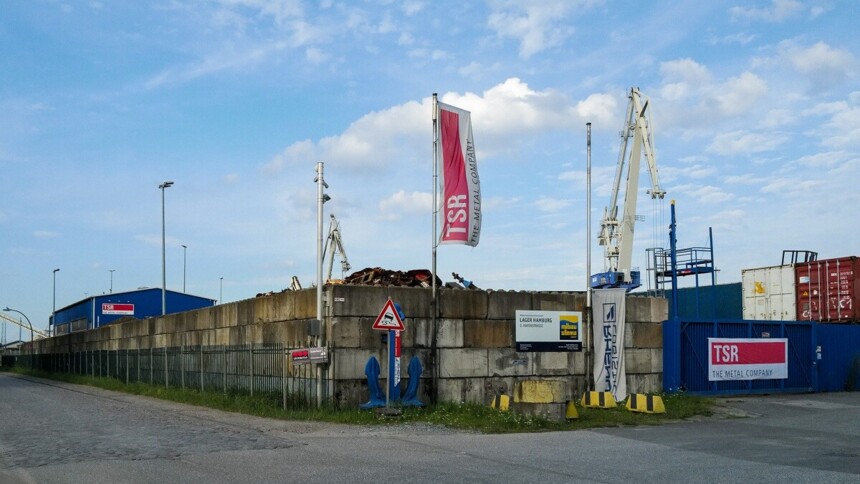 Scrap recycling plant from TSR Germany in Harburg seaport