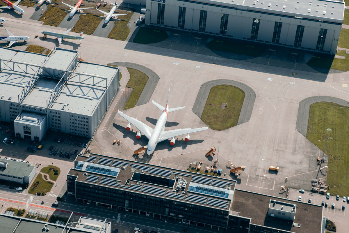 Parked aircraft on the Airbus site in Finkenwerder