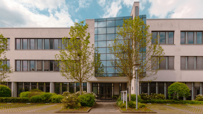 Gebäude der HydroDyn® Systems GmbH am Neuländer Gewerbepark in Hamburg-Harburg
