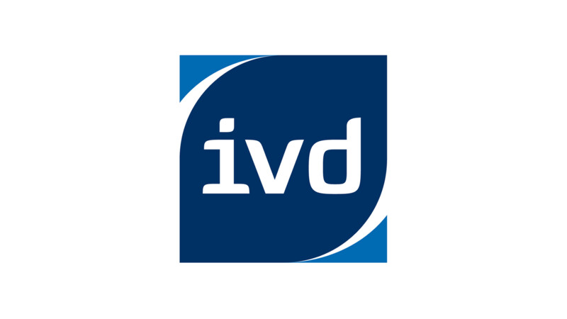 Logo des Immobilienverbands Deutschland (ivd) in Blau- und Weißtönen.