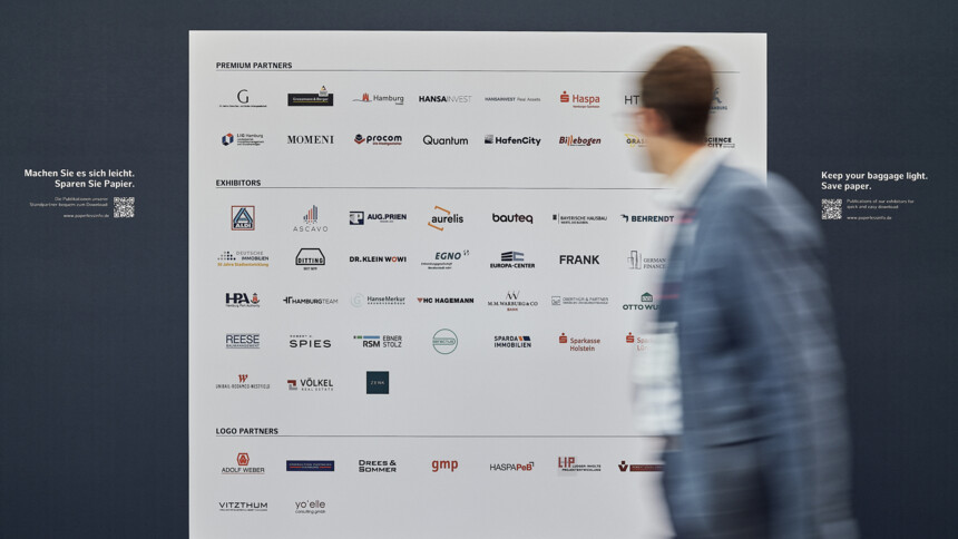 Picture of a logo board on the Hamburg stand