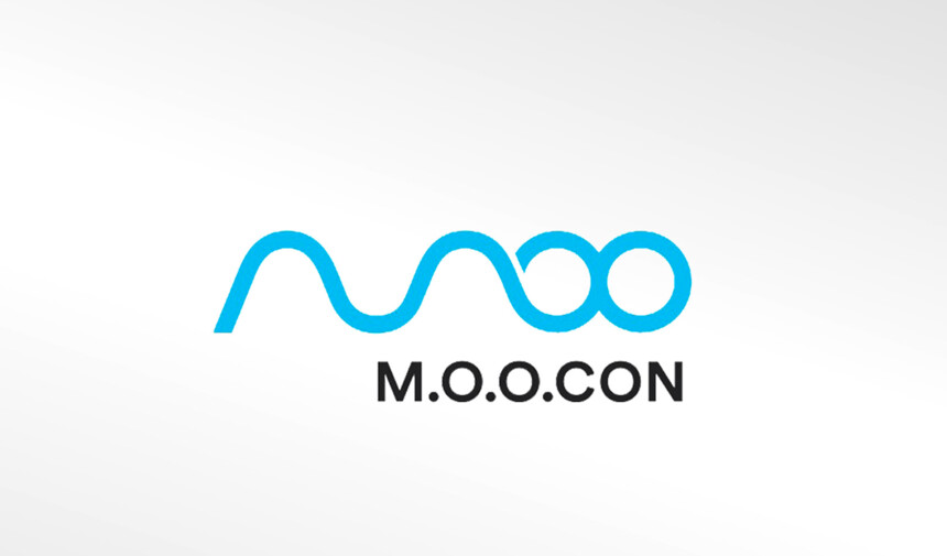 Logo Unternehmensberatung M.O.O.CON auf hellgrauem Hintergrund